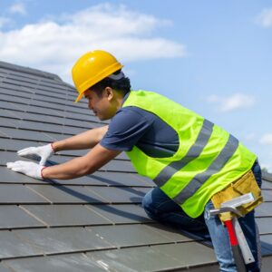 img of a roofer
